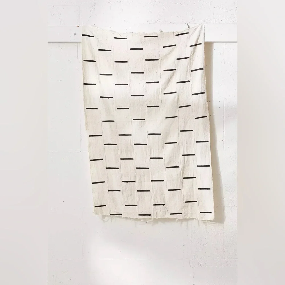 Urban Outfitters Black White Modern Dash Authentic Mudcloth Textile Rug Cotton